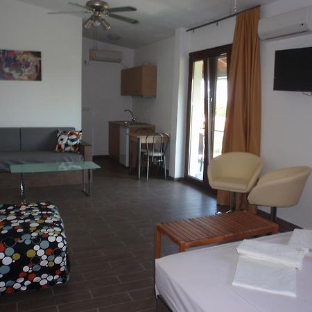 Petrouda'S Apartments Samothraki Ngoại thất bức ảnh